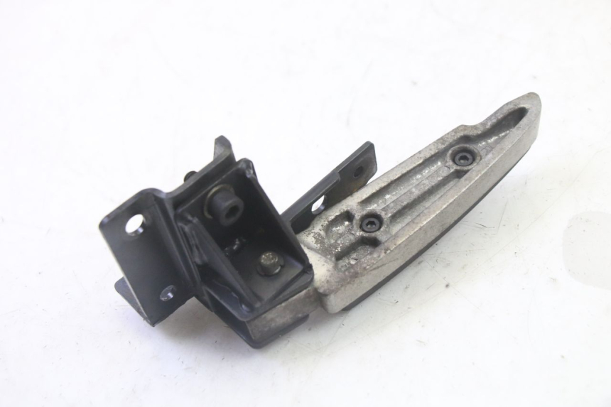 photo de REAR RIGHT FOOTREST PEUGEOT SATELIS 125 (2013 - 2018)