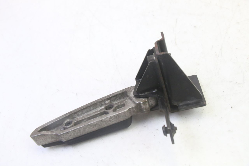 photo de REAR RIGHT FOOTREST PEUGEOT SATELIS 125 (2010 - 2012)