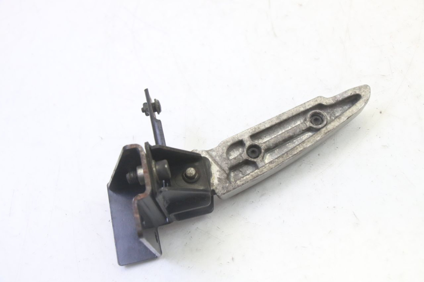 photo de REAR RIGHT FOOTREST PEUGEOT SATELIS 125 (2010 - 2012)