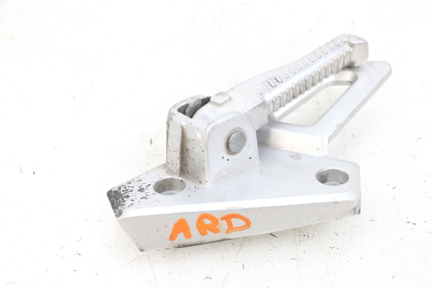 photo de REAR RIGHT FOOTREST PEUGEOT SPEEDFIGHT 4 4T EFI 50 (2021 - 2025) - Fixing points details