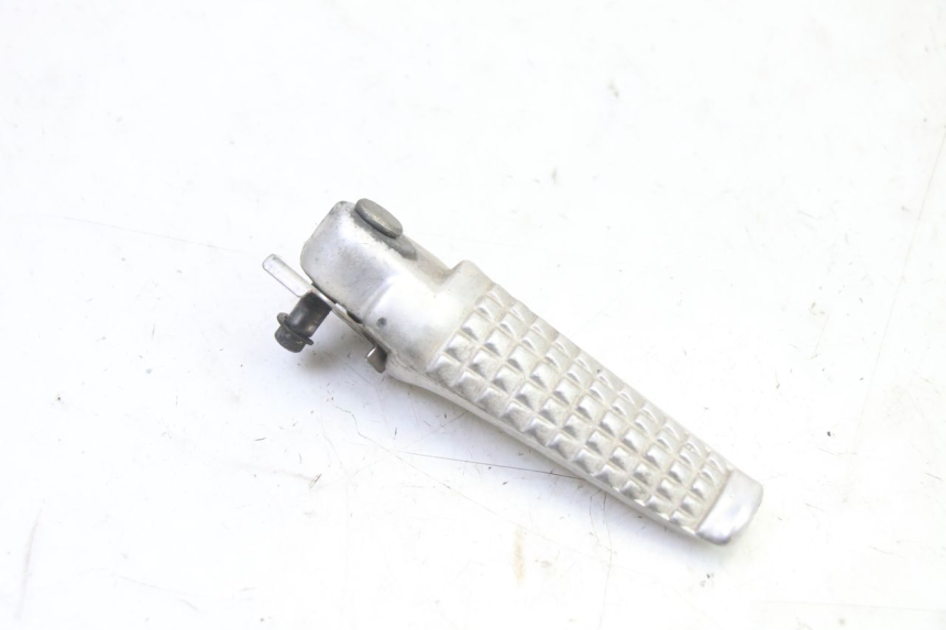 photo de REAR RIGHT FOOTREST SUZUKI SV S 650 (2003 - 2009)
