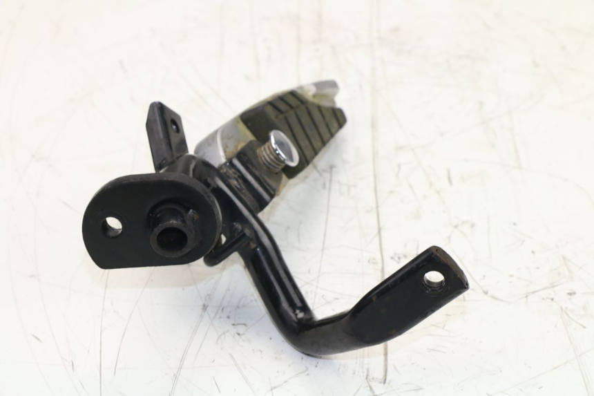 photo de REAR RIGHT FOOTREST SYM GTS 125 (2005 - 2008)