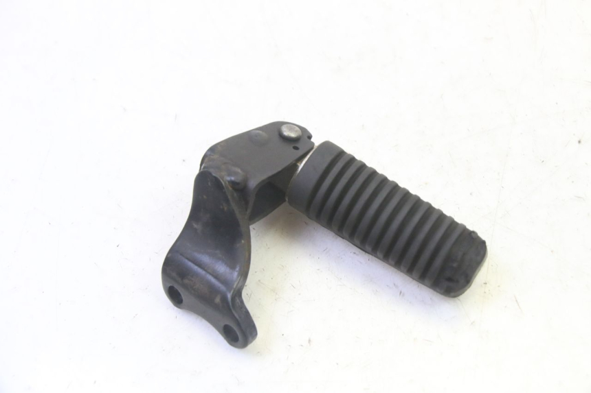 photo de REAR RIGHT FOOTREST YAMAHA X-MAX XMAX 250 (2006 - 2009)
