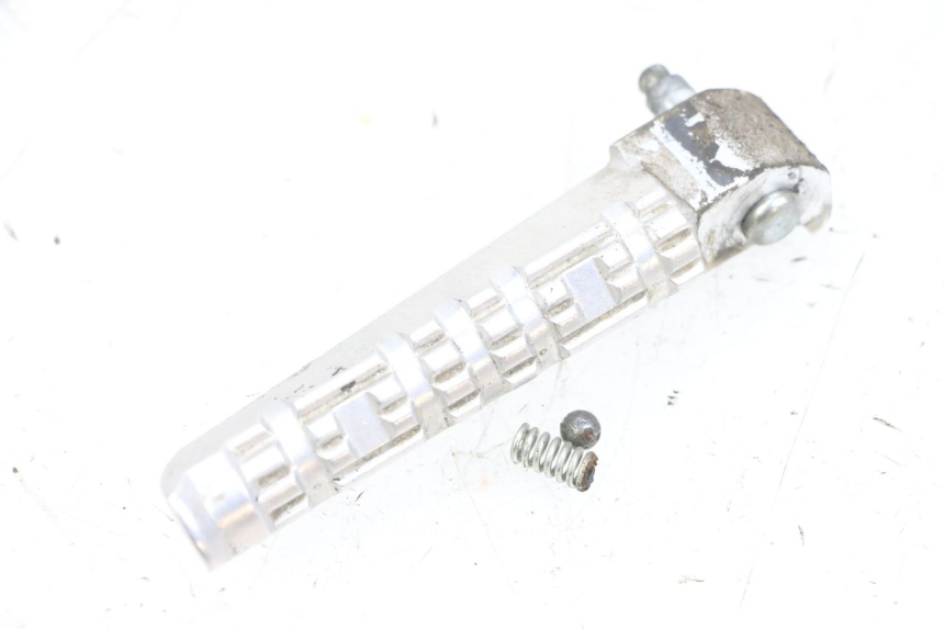 photo de REAR RIGHT FOOTREST YAMAHA X-MAX XMAX 125 (2010 - 2013) - Main view