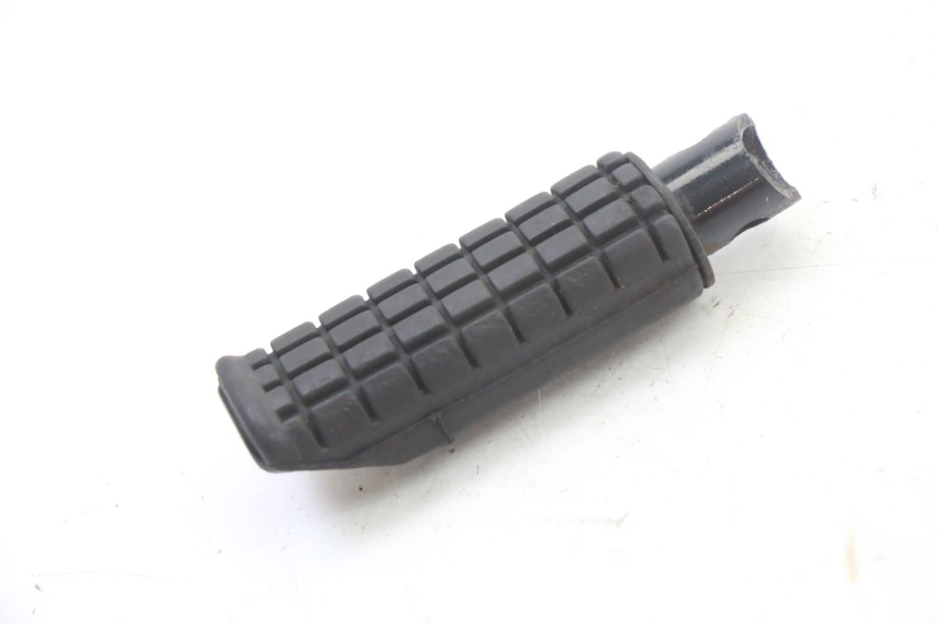 photo de REAR RIGHT FOOTREST HONDA XLV VARADERO 125 (2000 - 2006)