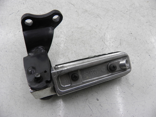 photo de REAR RIGHT FOOTREST YAMAHA XMAX X-MAX 125 (2006 - 2009)