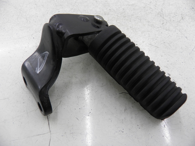 photo de REAR RIGHT FOOTREST YAMAHA XMAX X-MAX 125 (2006 - 2009)