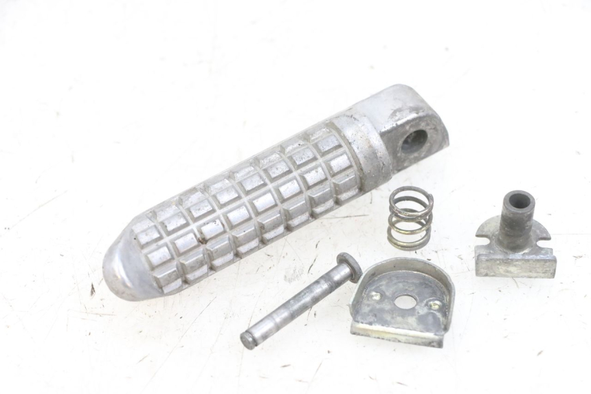 photo de REAR RIGHT FOOTREST KAWASAKI ZR 7 750 (1999 - 2001) - Main view