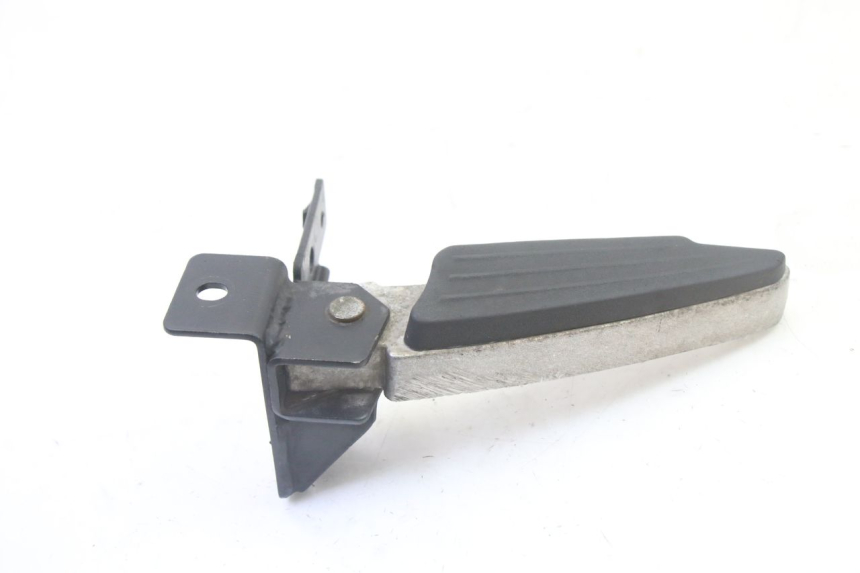 photo de LEFT REAR FOOTREST PEUGEOT CITYSTAR 50 (2013 - 2017)