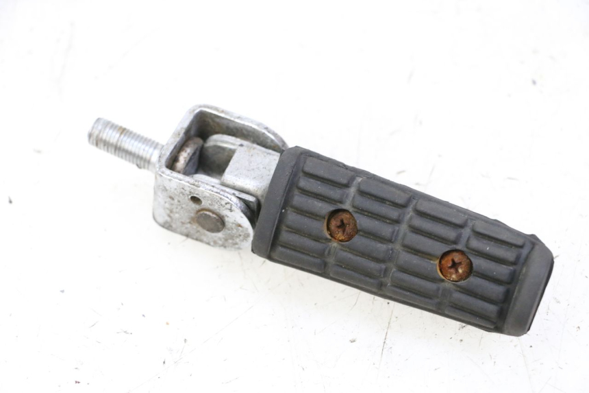 photo de REAR LEFT FOOTREST YAMAHA FJ 36Y 1100 (1984 - 1985)