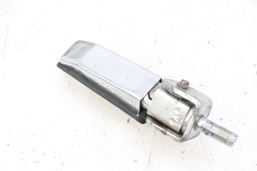 photo de REAR LEFT FOOTREST YAMAHA FJ 36Y 1100 (1984 - 1985)