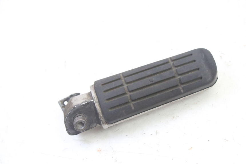 photo de REAR LEFT FOOTREST YAMAHA FZ6 FAZER S2 600 (2007 - 2011)