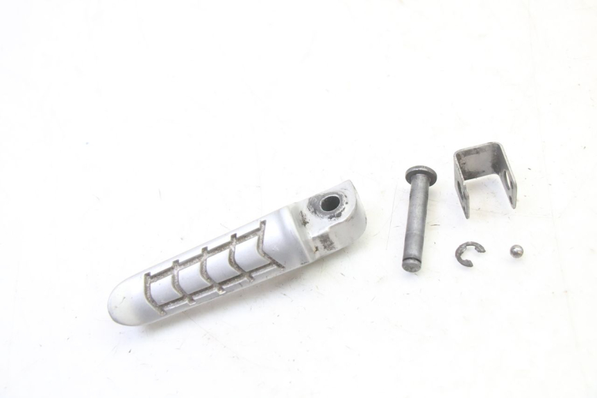 photo de REAR LEFT FOOTREST BMW G310 R 310 (2016 - 2020)
