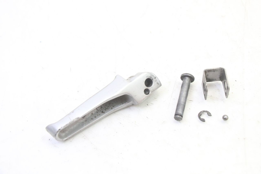 photo de REAR LEFT FOOTREST BMW G310 R 310 (2016 - 2020)