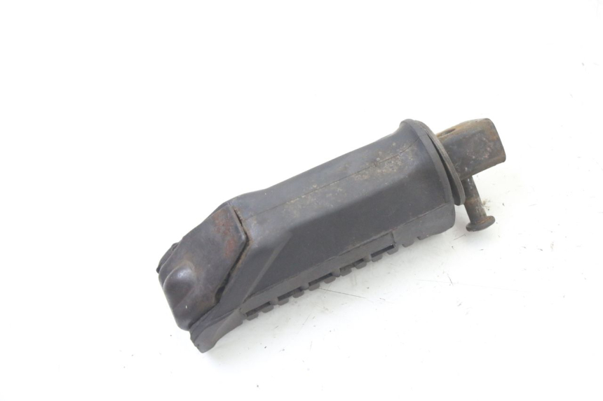 photo de REAR LEFT FOOTREST SUZUKI GS GSE 500 (2001 - 2003)
