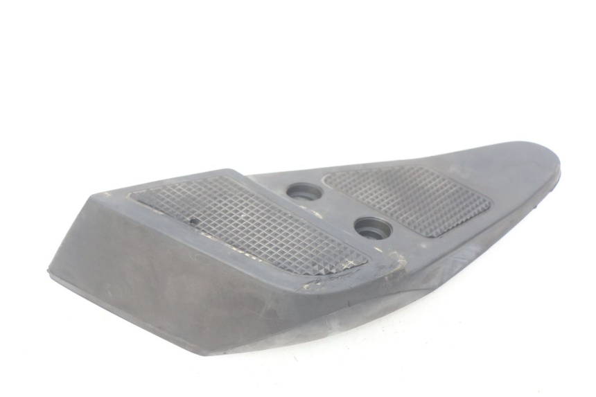 photo de LEFT REAR FOOTREST HONDA FES PANTHEON 2T 125 (1998 - 2002)