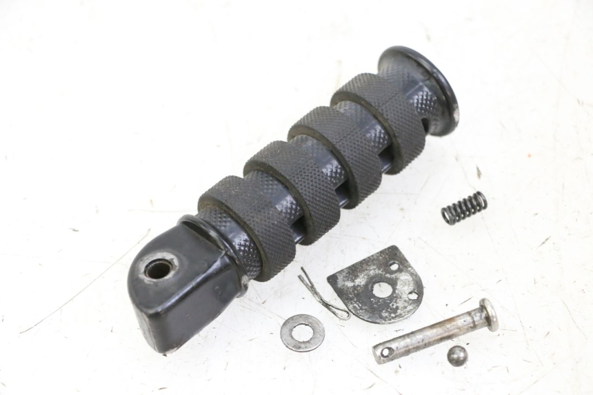 photo de REAR LEFT FOOTREST KEEWAY K-LIGHT KLIGHT 125 (2018 - 2025)