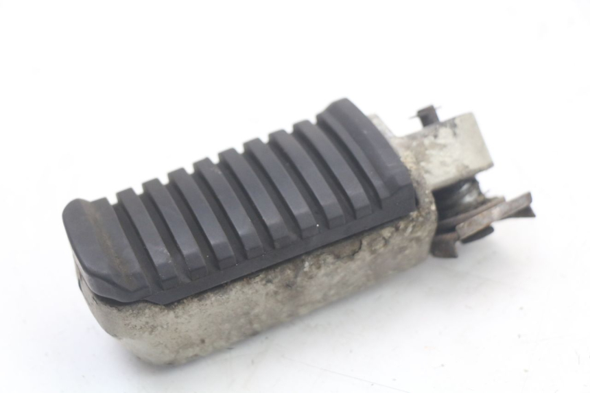 photo de REAR LEFT FOOTREST KAWASAKI GTR 1000 (1994 - 2004)