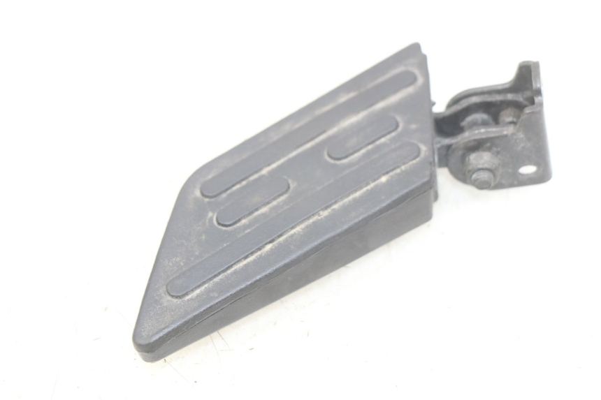 photo de LEFT REAR FOOTREST PEUGEOT KISBEE 4T 50 (2018 - 2022)