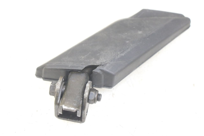 photo de LEFT REAR FOOTREST PEUGEOT KISBEE 4T 50 (2010 - 2017)