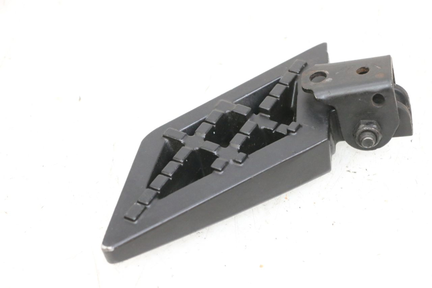 photo de LEFT REAR FOOTREST PEUGEOT KISBEE 4T 50 (2018 - 2022) - Component detail