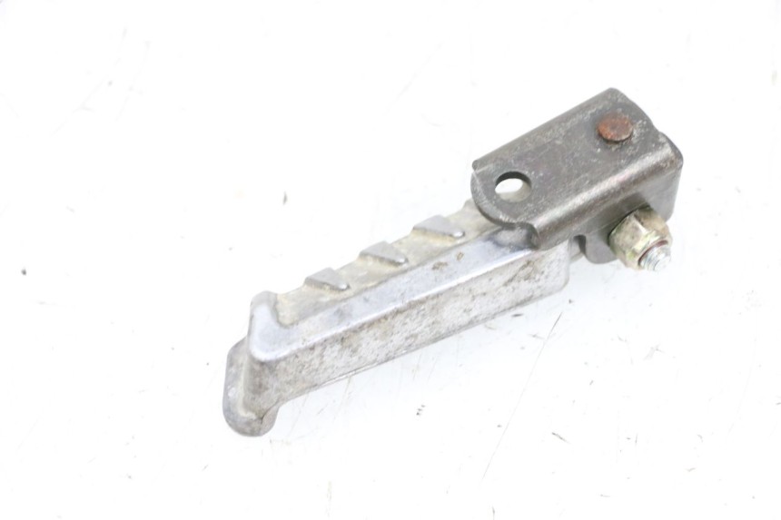 photo de REAR LEFT FOOTREST PEUGEOT LUDIX 50 (2005 - 2007) - Technical close-up