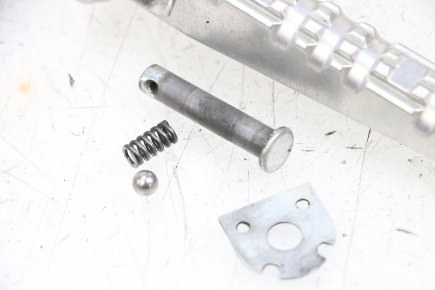 photo de REAR LEFT FOOTREST YAMAHA MT-07 MT07 ABS 700 (2018 - 2020) - Product overview