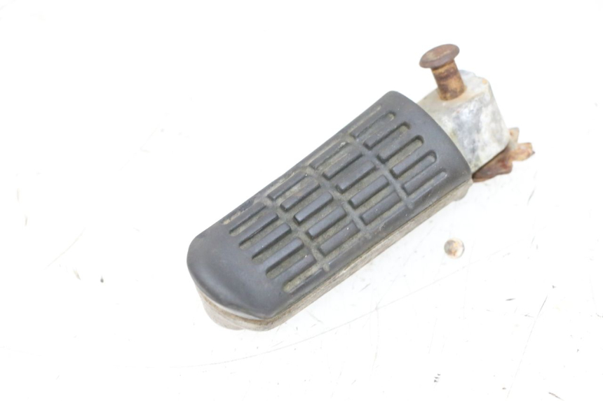 photo de REAR LEFT FOOTREST HONDA NSR R 125 (1994 - 2003) - Main view
