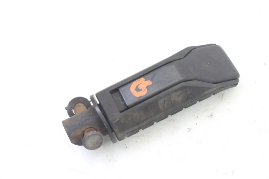 photo de REAR LEFT FOOTREST HONDA NTV DEAUVILLE ABS 700 (2007 - 2016)