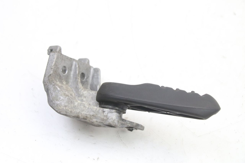 photo de REAR LEFT FOOTREST MBK OVETTO ONE 2T 50 (2013 - 2017)
