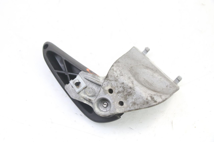 photo de REAR LEFT FOOTREST MBK OVETTO ONE 2T 50 (2013 - 2017)