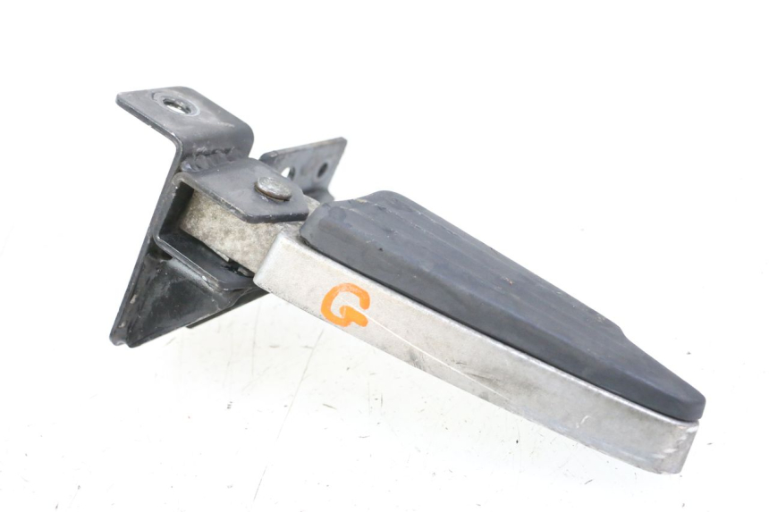 photo de LEFT REAR FOOTREST PEUGEOT CITYSTAR 125 (2011 - 2017)