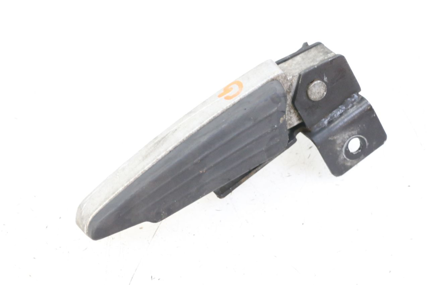 photo de LEFT REAR FOOTREST PEUGEOT CITYSTAR 125 (2011 - 2017)