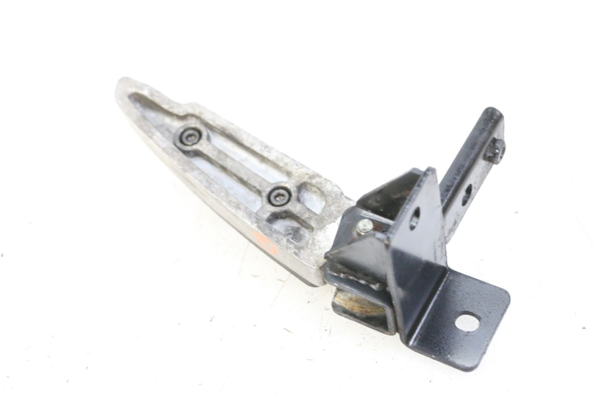 photo de LEFT REAR FOOTREST PEUGEOT CITYSTAR 125 (2011 - 2017)