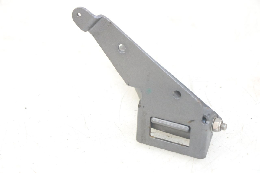 photo de REAR LEFT FOOTREST PEUGEOT GEOPOLIS RS 125 (2007 - 2009)