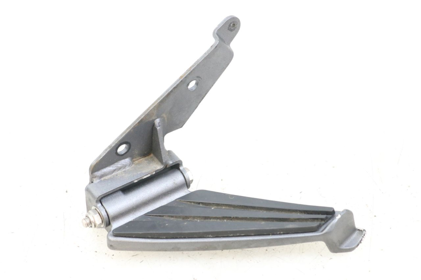 photo de REAR LEFT FOOTREST PEUGEOT GEOPOLIS RS 125 (2007 - 2009)