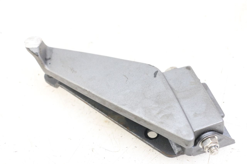 photo de REAR LEFT FOOTREST PEUGEOT GEOPOLIS RS 125 (2007 - 2009)