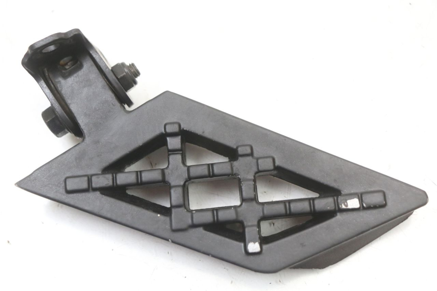 photo de REAR LEFT FOOTREST PEUGEOT STREETZONE I 2T 50 (2018 - 2020)