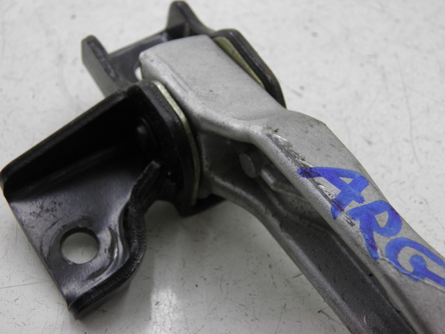 photo de REAR LEFT FOOTREST PEUGEOT TWEET 125 (2010 - 2017)