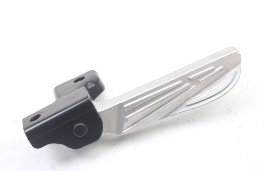 photo de REAR LEFT FOOTREST PEUGEOT TWEET 4T 50 (2023 - 2025)