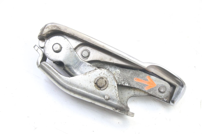 photo de REAR LEFT FOOTREST PIAGGIO VESPA GRANTURISMO 125 (2003 - 2007)