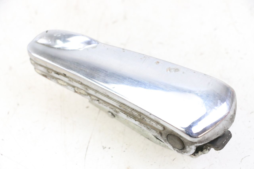 photo de REAR LEFT FOOTREST PIAGGIO VESPA GRANTURISMO 200 (2004 - 2005)