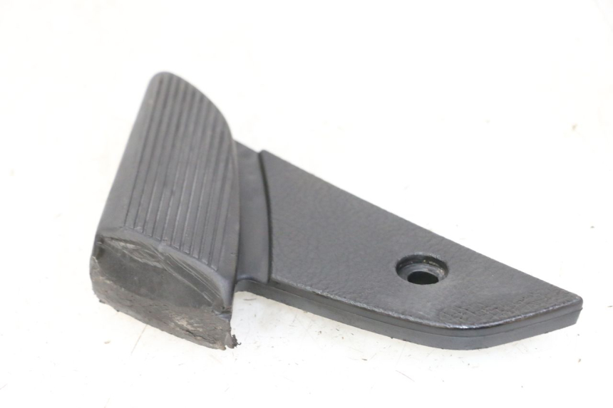 photo de REAR LEFT FOOTREST PIAGGIO VESPA S 2T 50 (2007 - 2014)