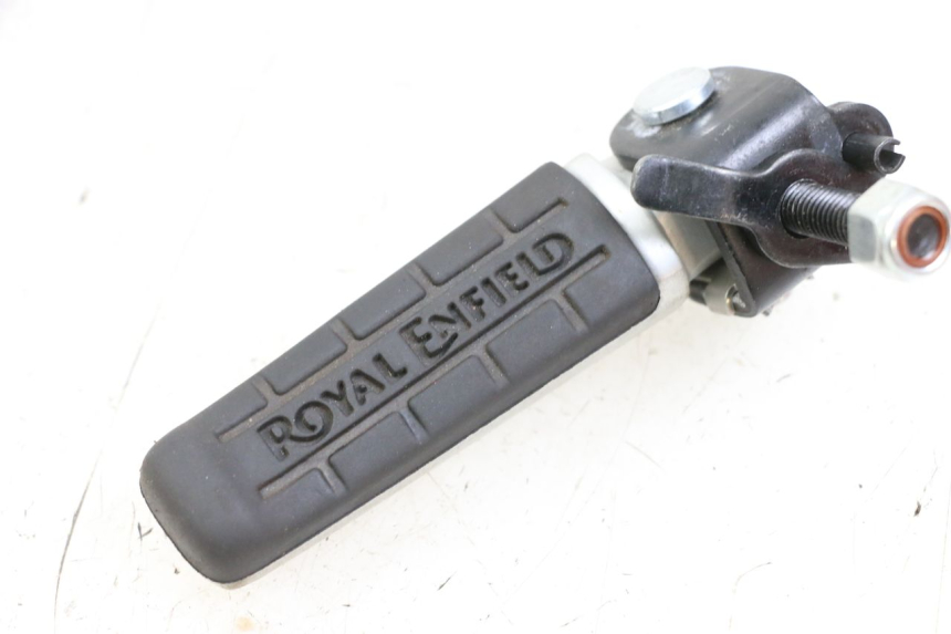 photo de REAR LEFT FOOTREST ROYAL ENFIELD CONTINENTAL GT 650 (2019 - 2024)