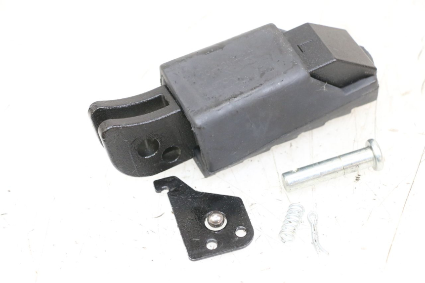 photo de REAR LEFT FOOTREST ROYAL ENFIELD SCRAM 411 (2022 - 2024)