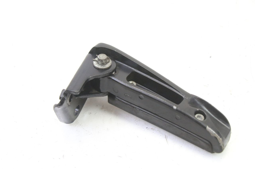 photo de REAR LEFT FOOTREST GILERA RUNNER SL 50 (2006 - 2009)