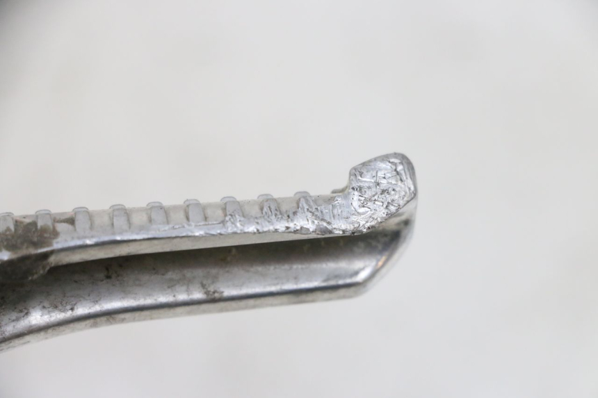 photo de REAR LEFT FOOTREST PEUGEOT SPEEDFIGHT 4 4T EFI 50 (2021 - 2025) - Product overview