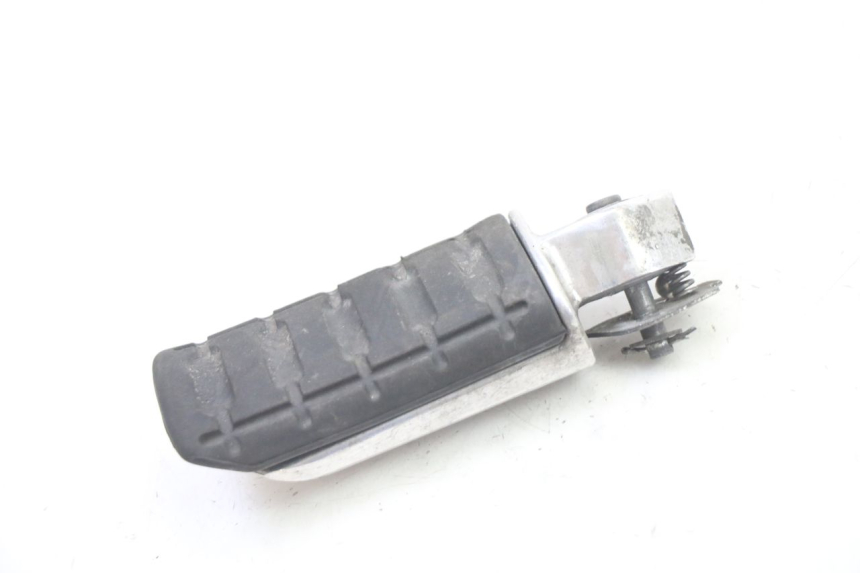 photo de REAR LEFT FOOTREST HONDA ST PAN EUROPEAN 1300 (2002 - 2013)