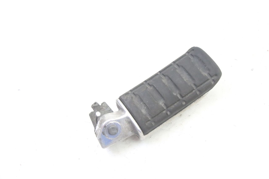 photo de REAR LEFT FOOTREST HONDA ST PAN EUROPEAN 1300 (2002 - 2013)