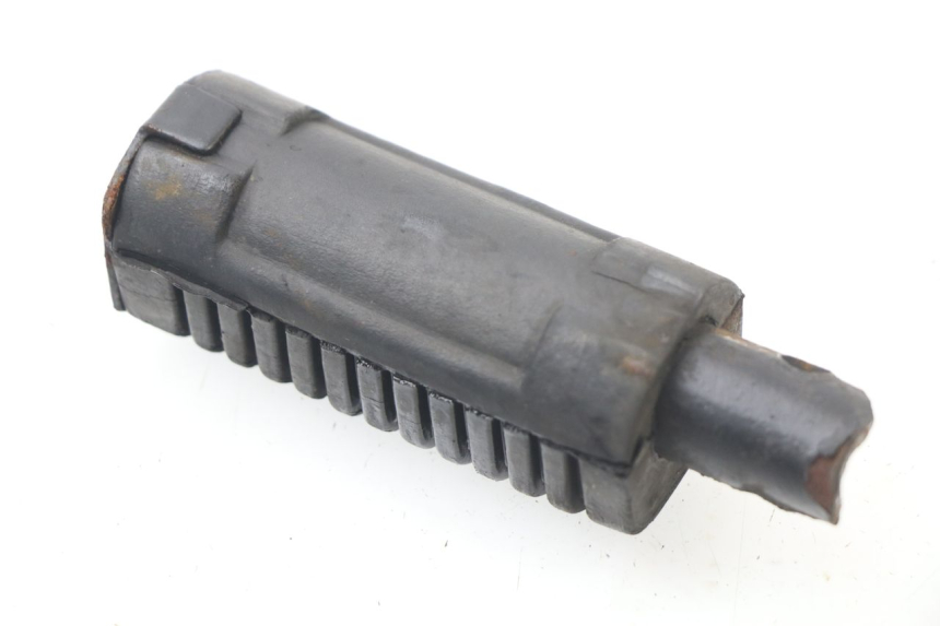 photo de REAR LEFT FOOTREST YAMASAKI STREET 50 (2013 - 2018)
